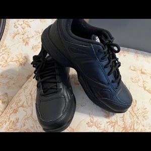 Skechers work slip resistant shoe. Wore for about week Practically brand new
